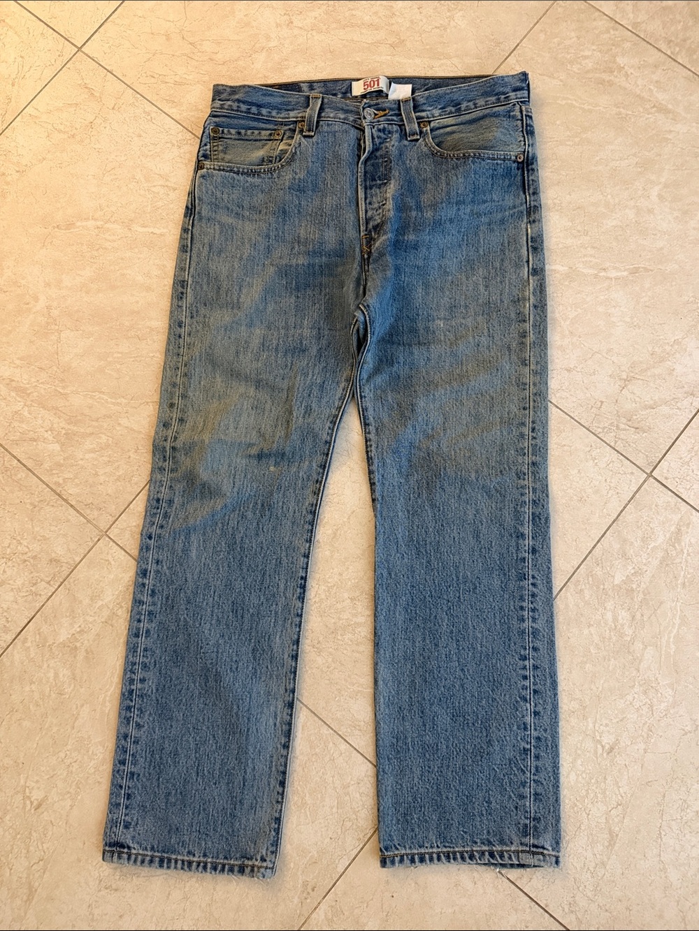 Levi's Straight Leg Button Fly Men's Jeans in Medium Blue Denim 32/30